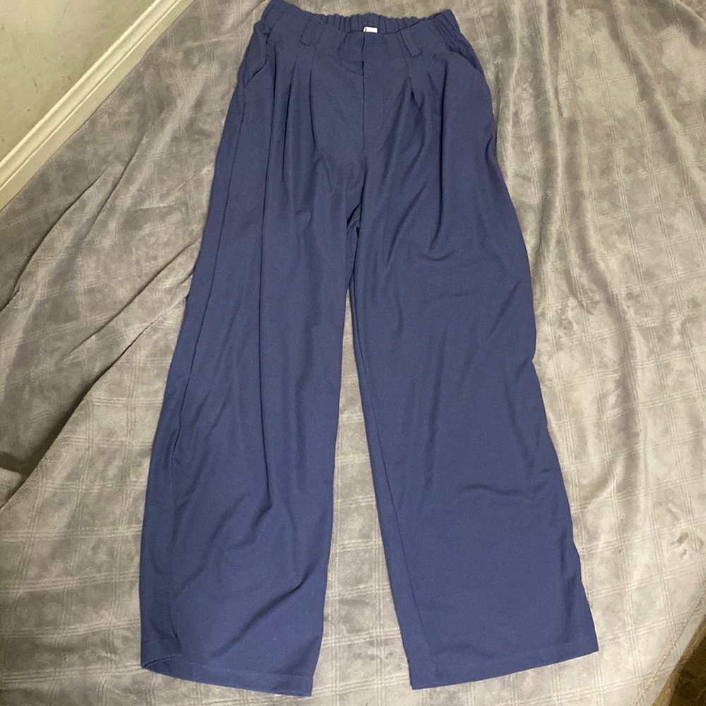 Blue wide leg pants with pockets